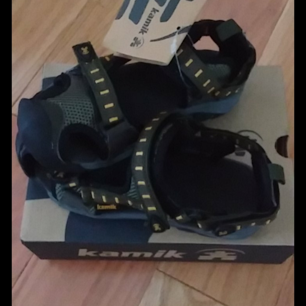 Kamik sandals,  New